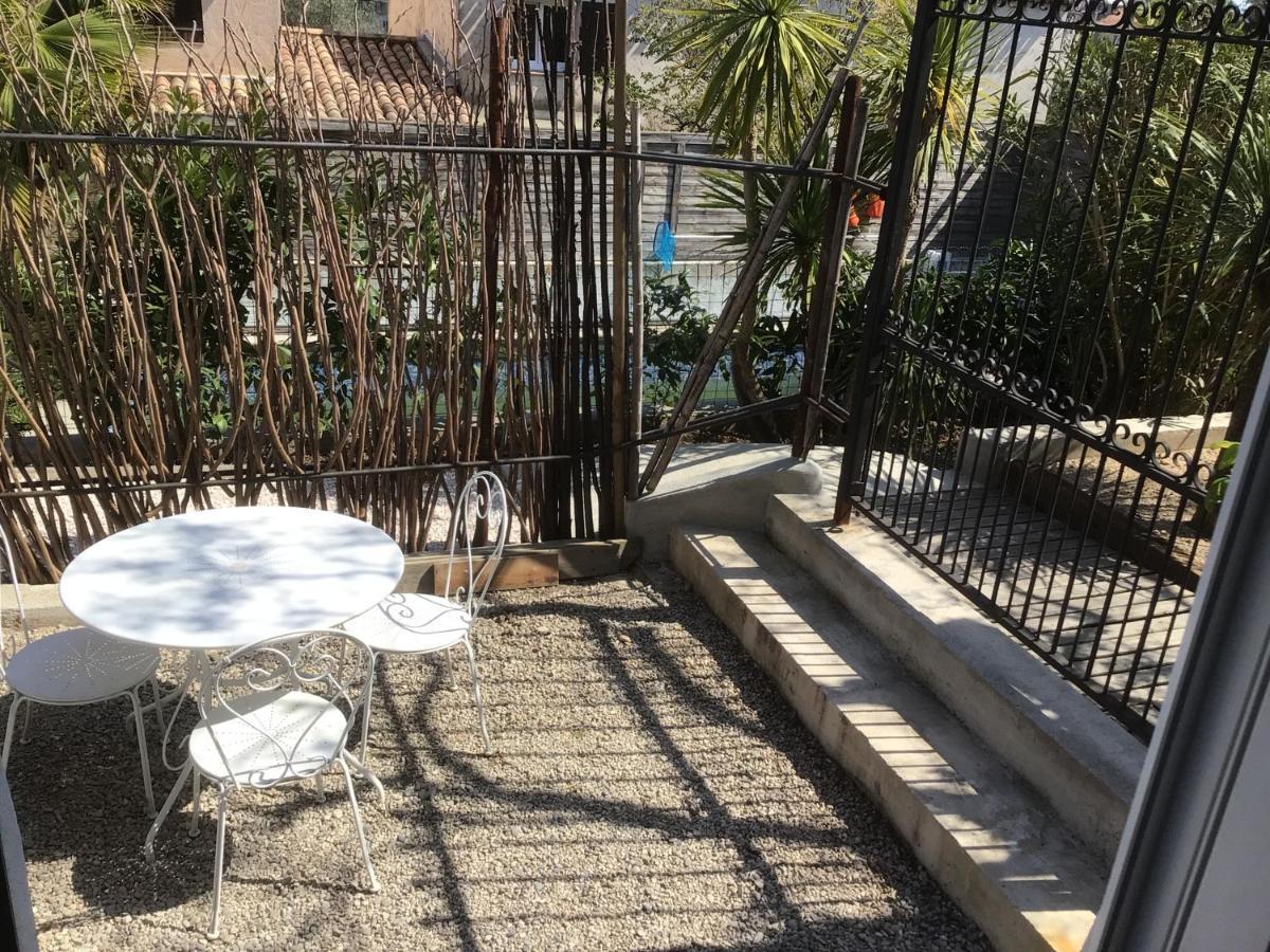 2 Pieces Rez-De-Jardin Dans Maison Avec Piscine Villeneuve-Loubet Dış mekan fotoğraf