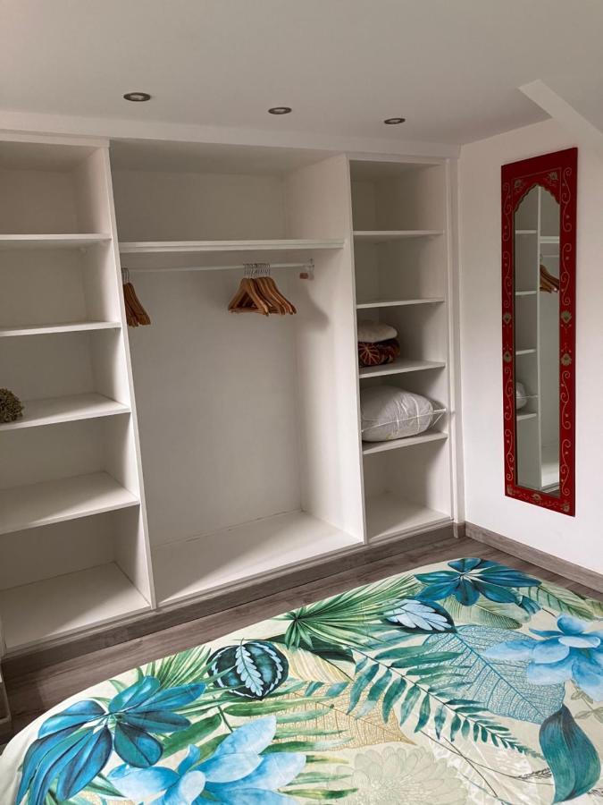 2 Pieces Rez-De-Jardin Dans Maison Avec Piscine Villeneuve-Loubet Dış mekan fotoğraf