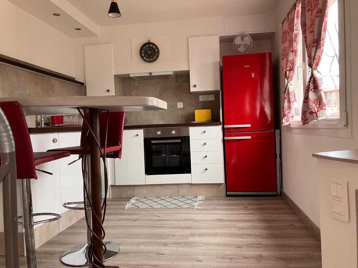 2 Pieces Rez-De-Jardin Dans Maison Avec Piscine Villeneuve-Loubet Dış mekan fotoğraf