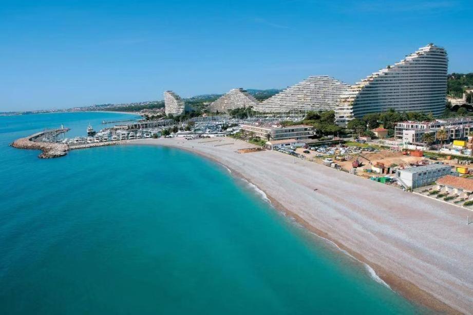 2 Pieces Rez-De-Jardin Dans Maison Avec Piscine Villeneuve-Loubet Dış mekan fotoğraf