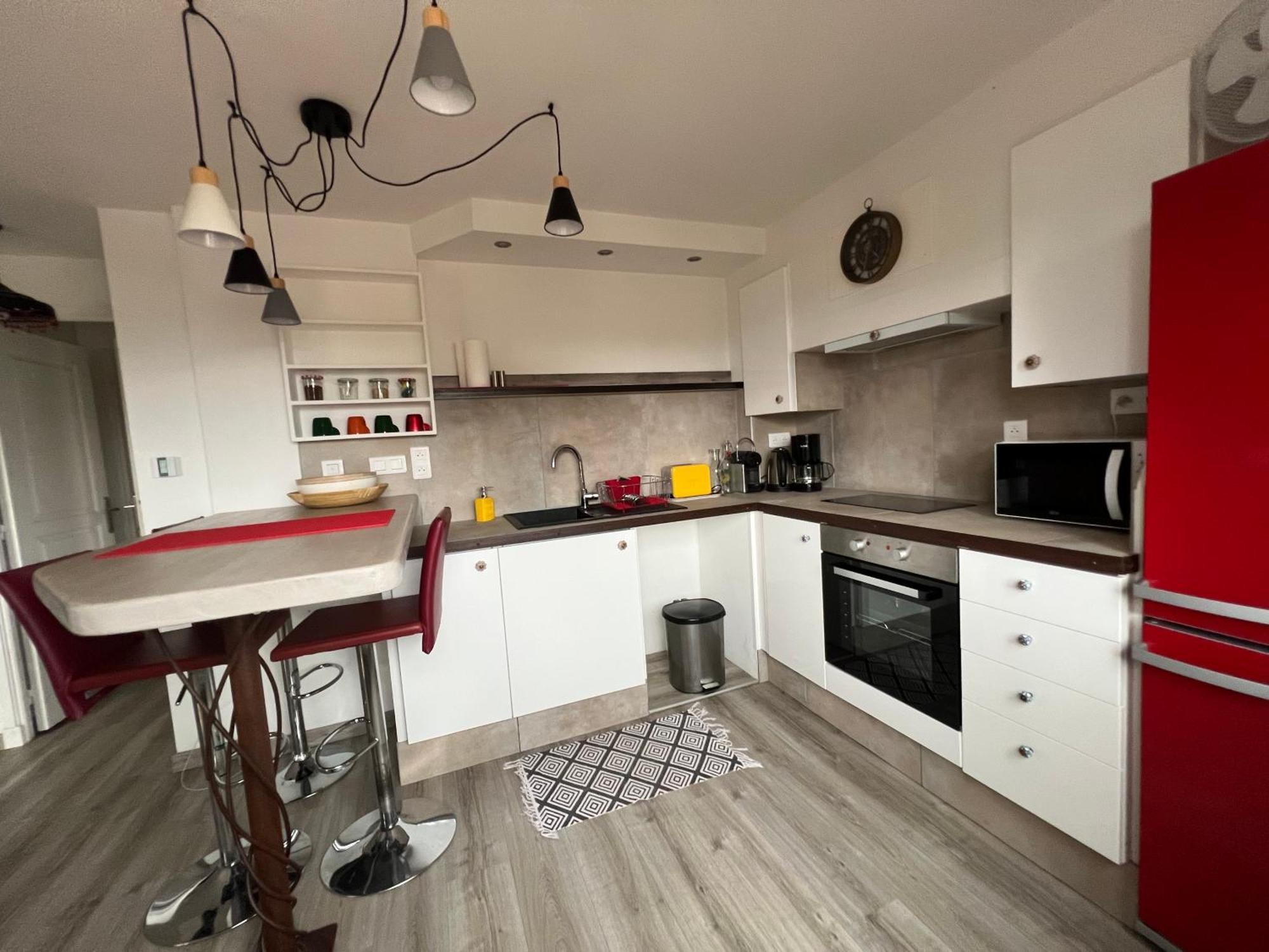 2 Pieces Rez-De-Jardin Dans Maison Avec Piscine Villeneuve-Loubet Dış mekan fotoğraf