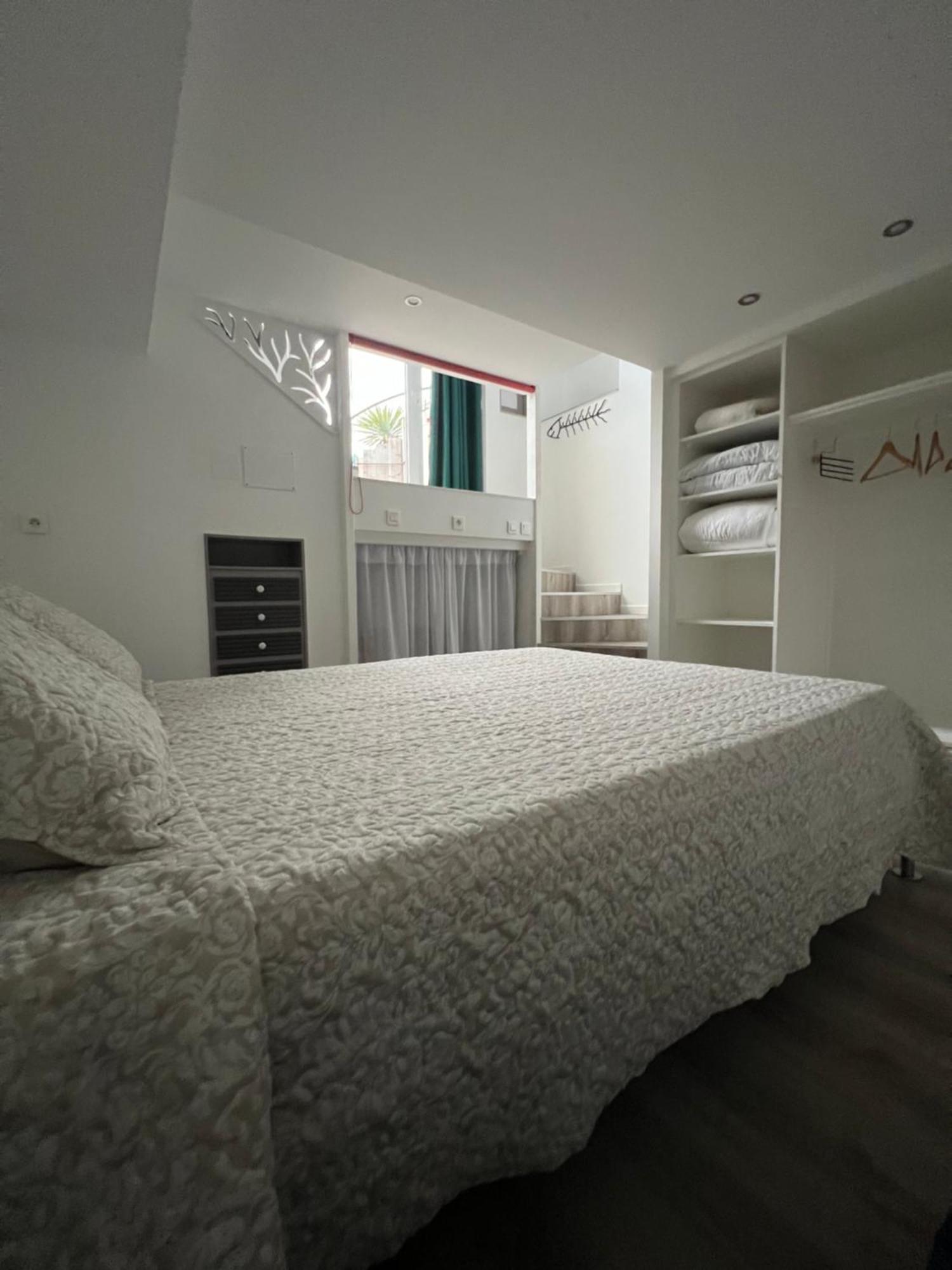 2 Pieces Rez-De-Jardin Dans Maison Avec Piscine Villeneuve-Loubet Dış mekan fotoğraf