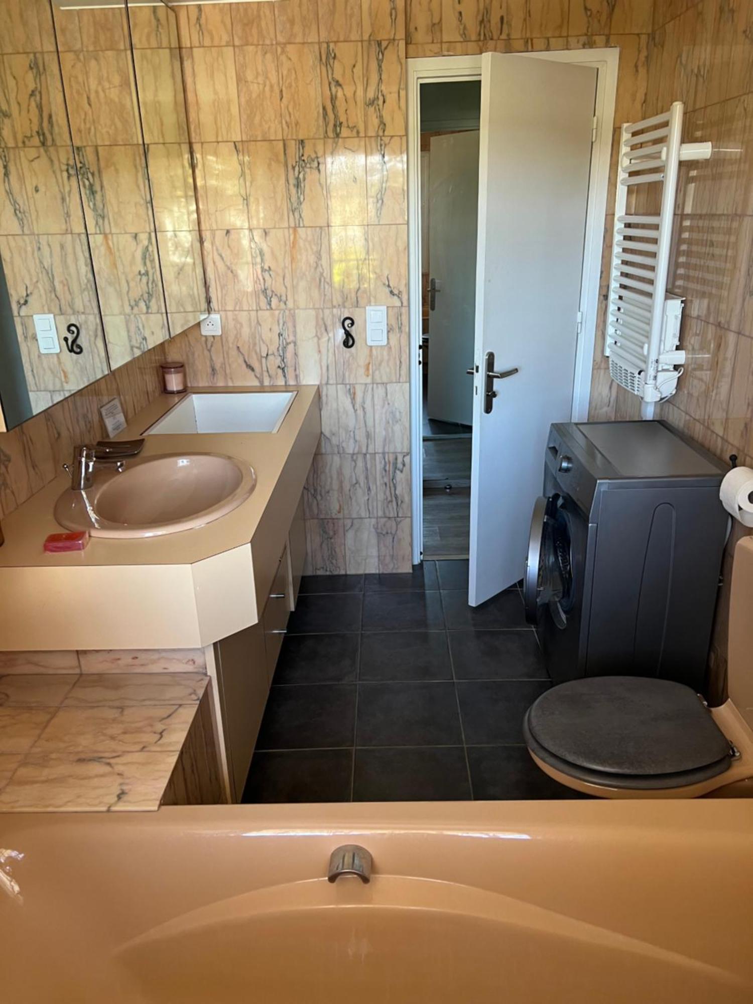 2 Pieces Rez-De-Jardin Dans Maison Avec Piscine Villeneuve-Loubet Dış mekan fotoğraf